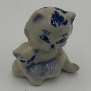 Vintage Enesco Blue and White Delft Porcelain Miniature Cat and Kitten Figurine